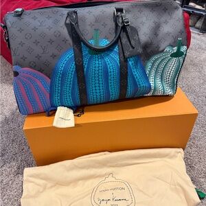 Louis Vuitton LV x YK Keepall
55 Pumpkin Print